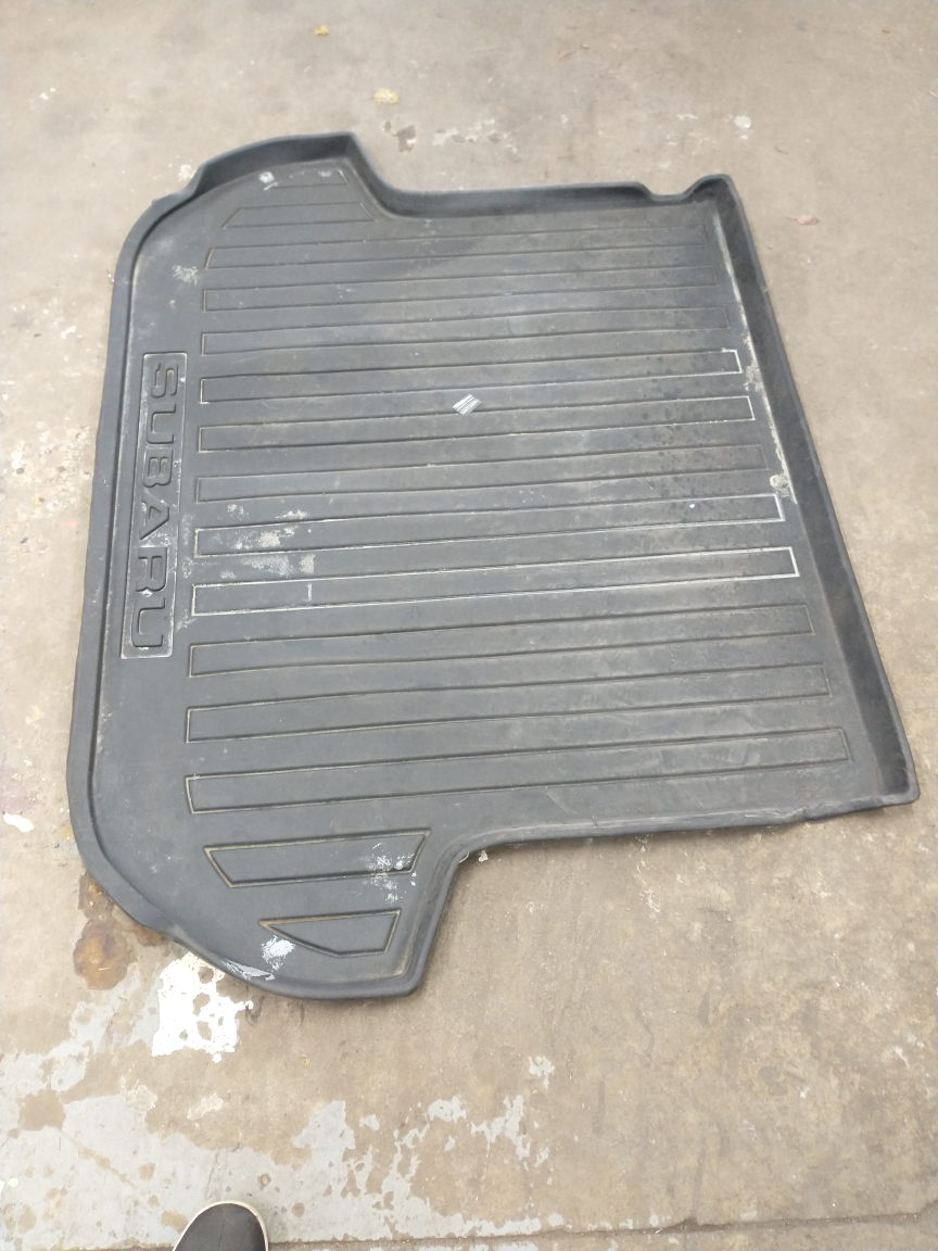 Subaru trunk mat