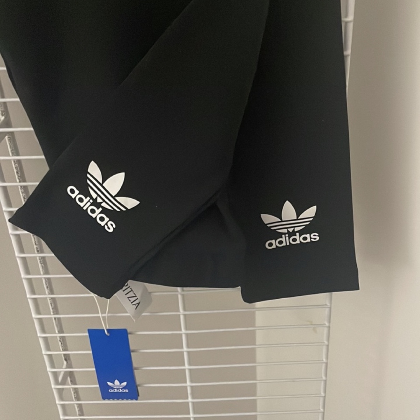 NEW Adidas Highwaist Trefoil legging XS image indicator(5)