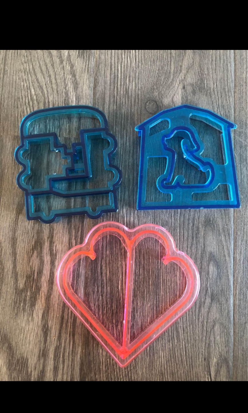 Sandwich Cutters #freecycle thumbnail