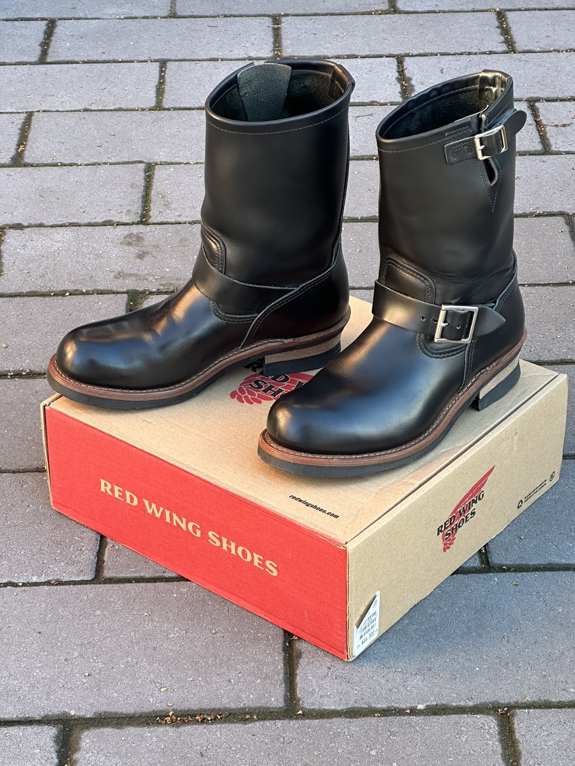 MINT! Redwing 2268 Engineer Steel Toe Boots in Box image indicator(4)