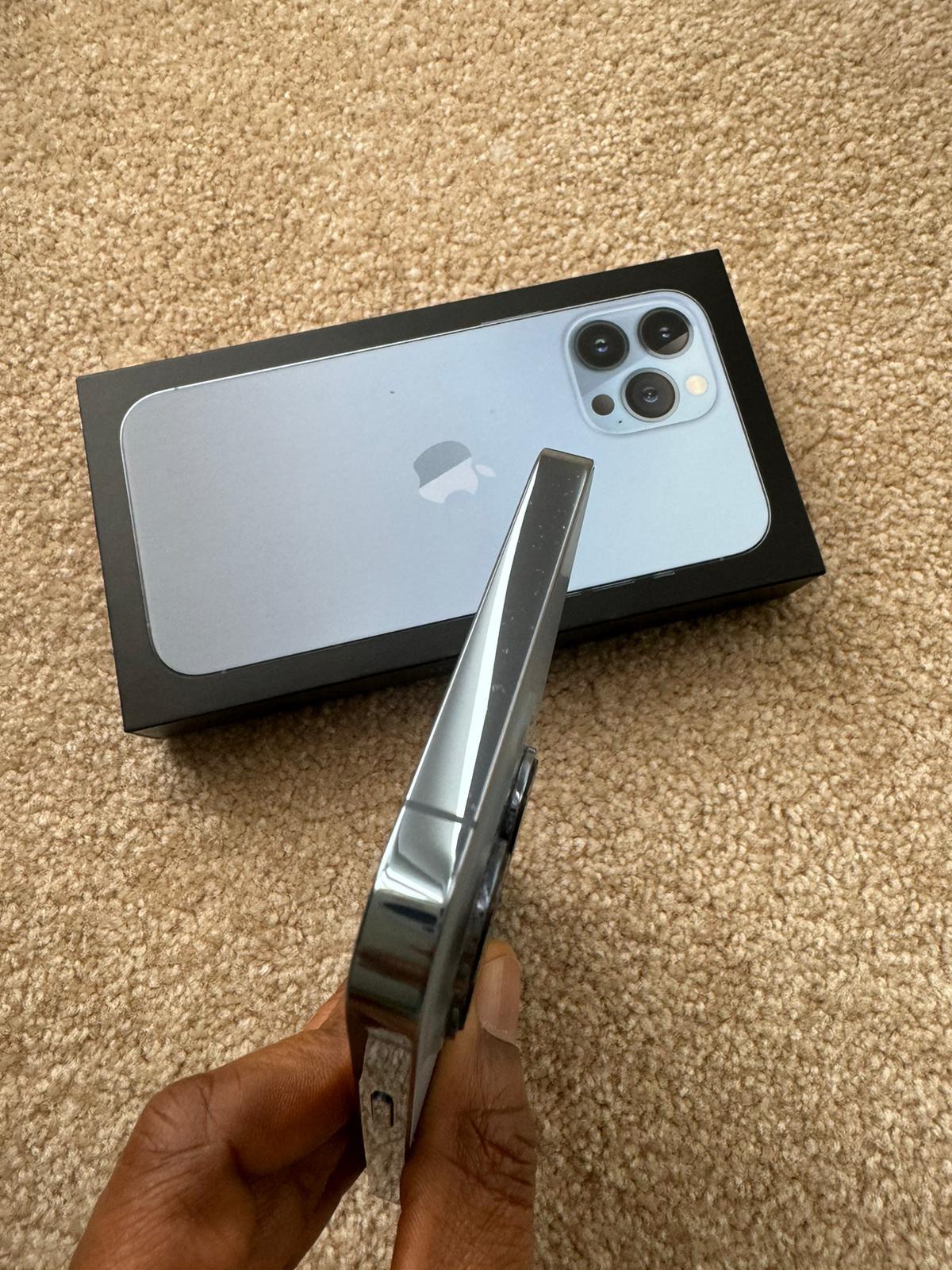 iPhone 13 Pro Max 128gb - photo 3