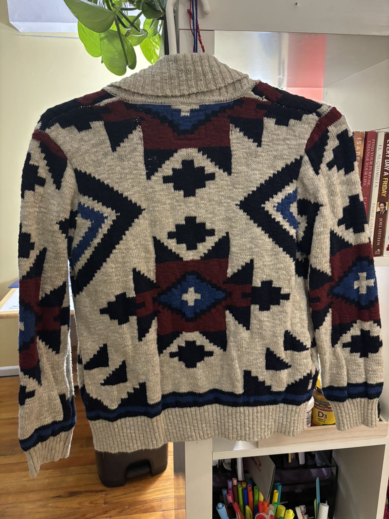 Boys cardigan size 10/12  brand Oshkosh - photo 2