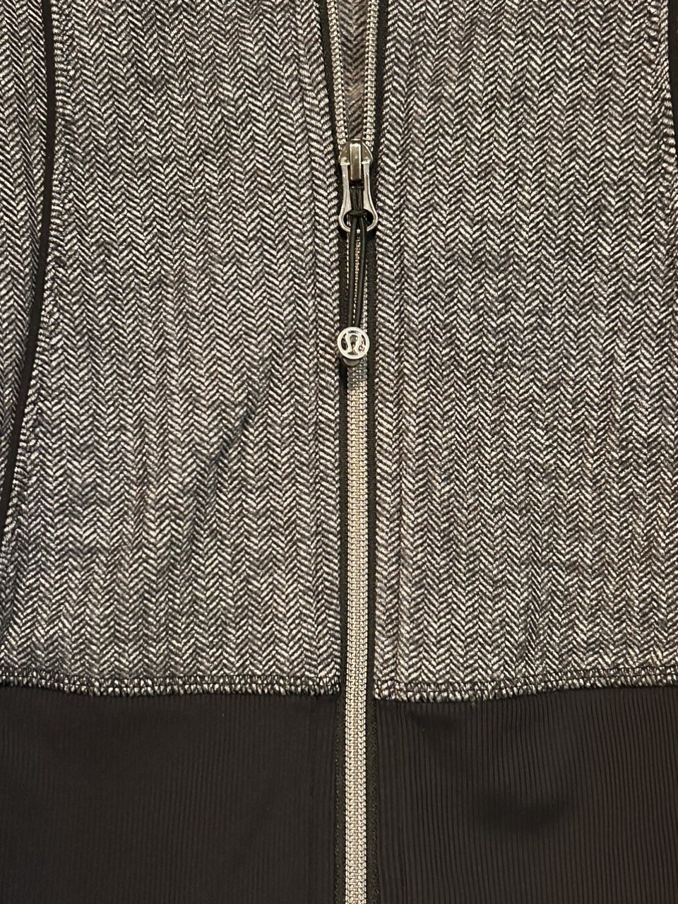 Grey Lululemon zip up - photo 2