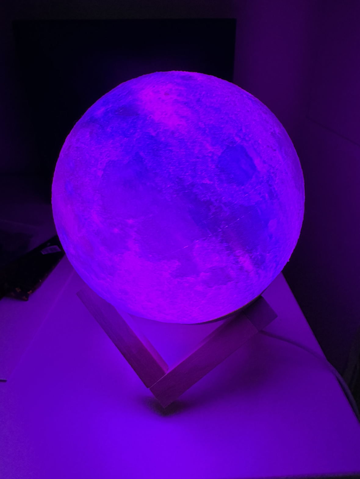Moon LED lamp - photo 3