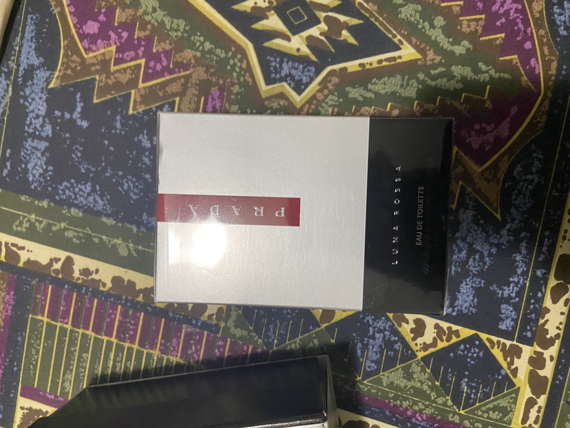 Prada Luna rossa