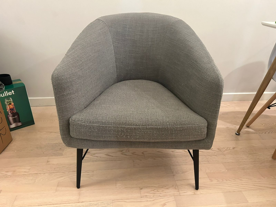 Structube Accent chair thumbnail