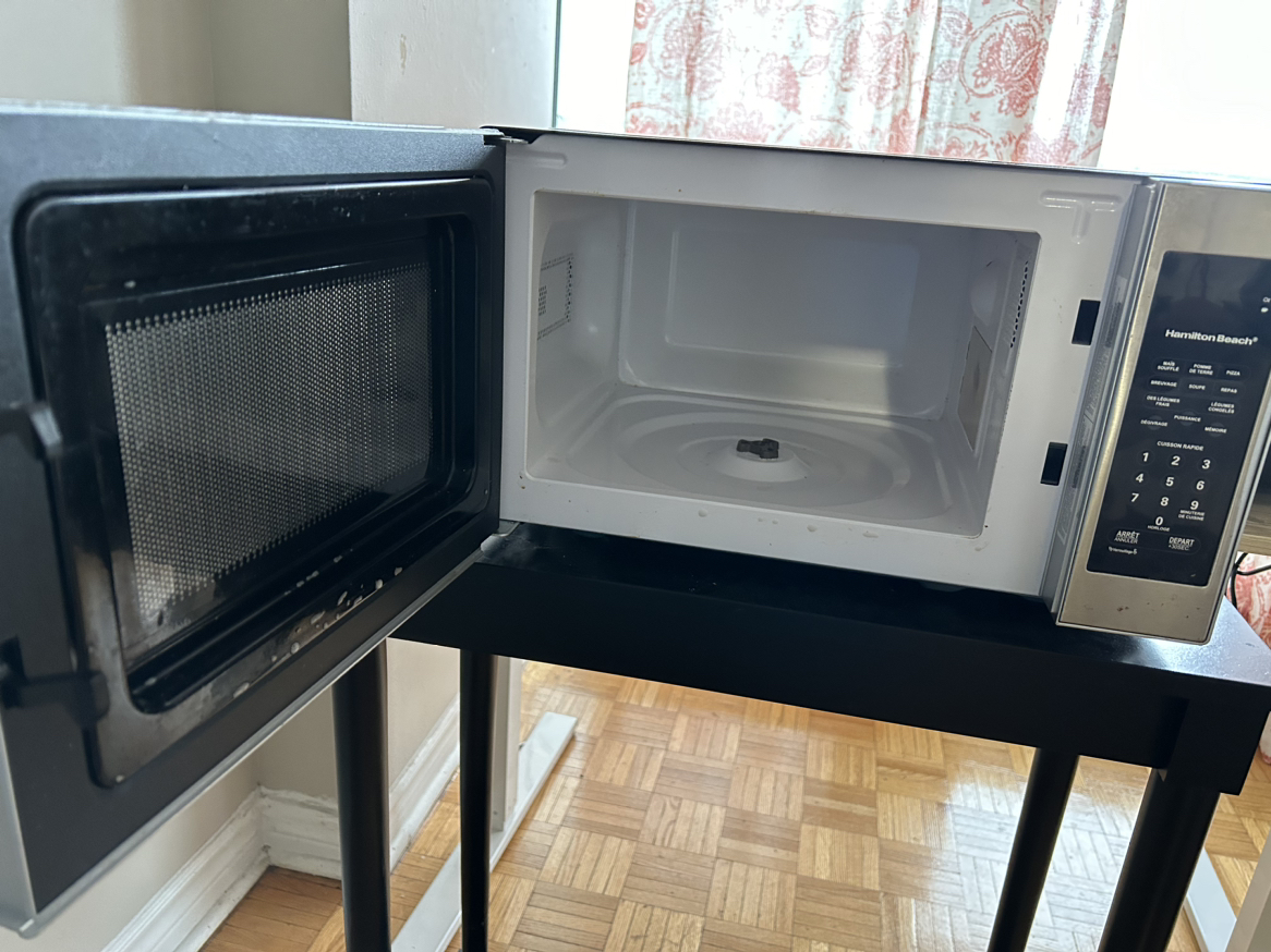 Microwave Oven **Moving Out Sale** - photo 4