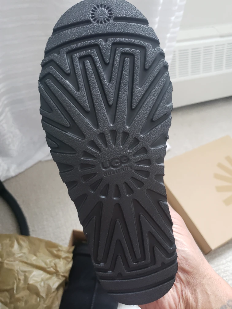 brand new ugg boots - photo 2