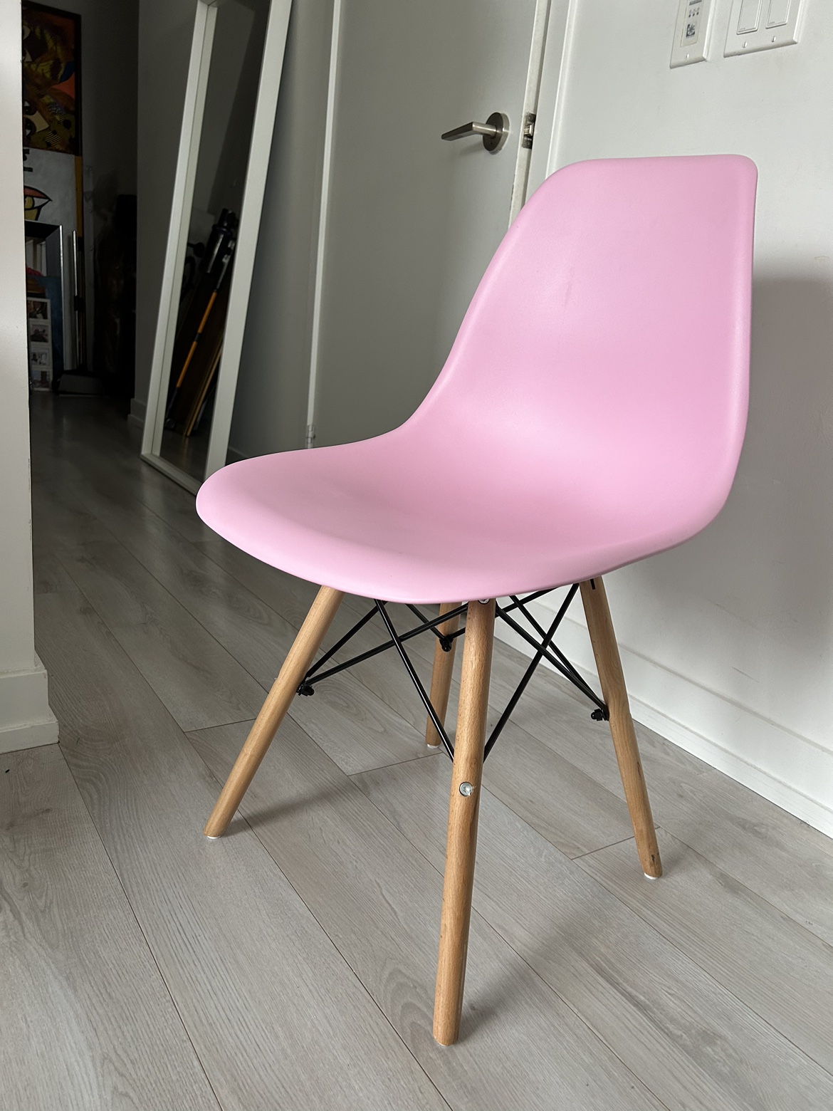🌸 Pink Eiffel Style Plastic Chair - $40 (Retail: $125)