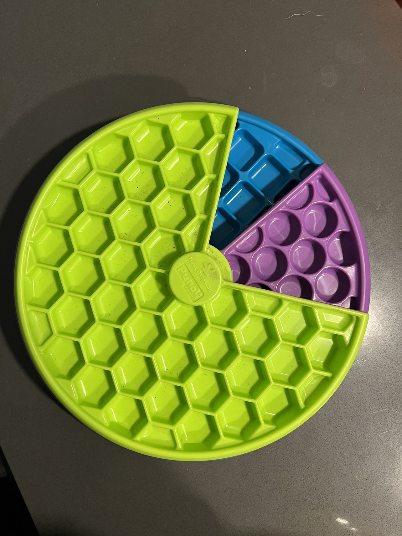 Outward Hound Nina Ottosson Lickin' Layers Puzzle Game