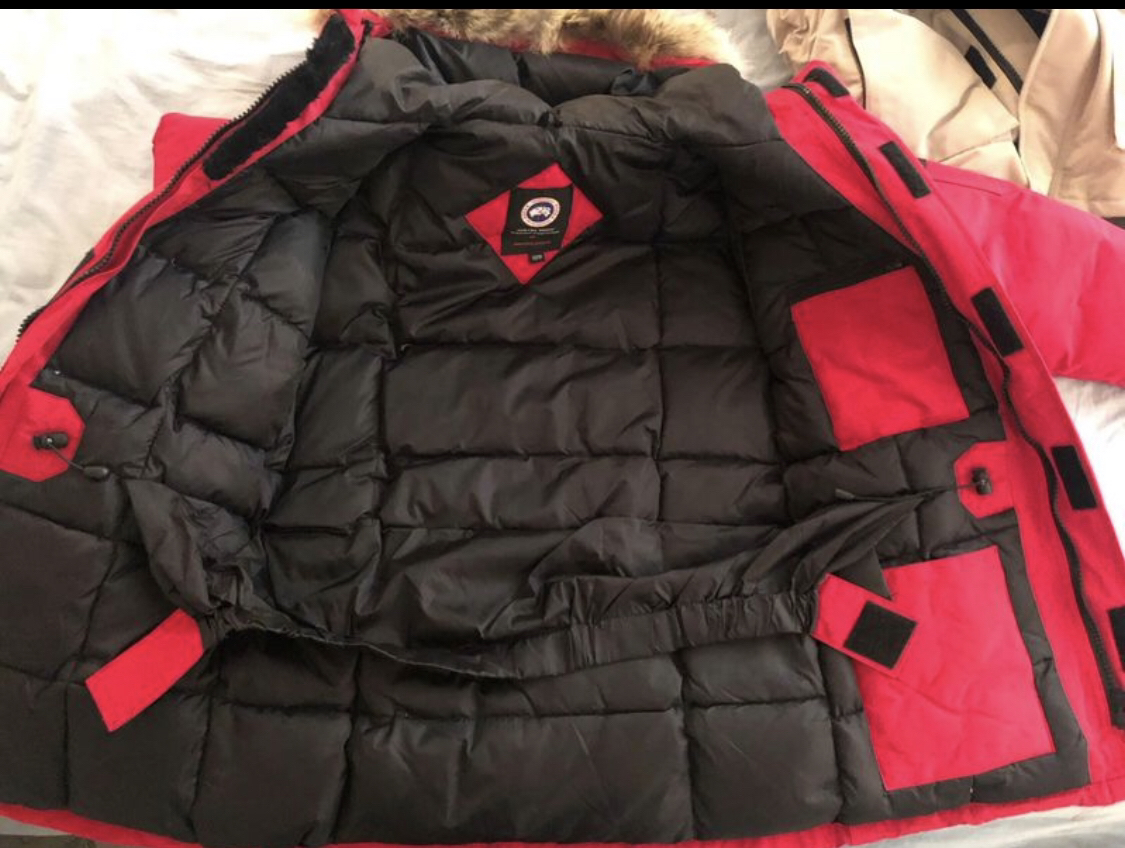 Canada goose jacket men’s size XS women Ssize S or M image indicator(2)
