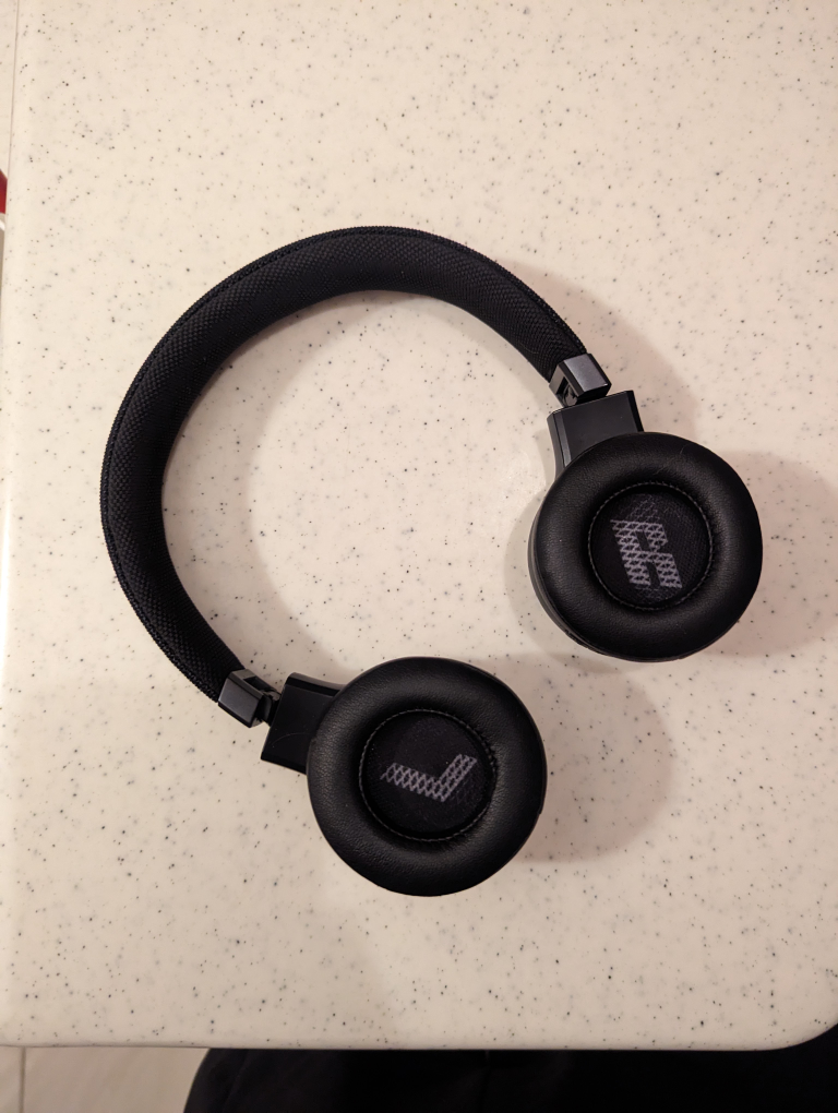 JBL Live 460NC