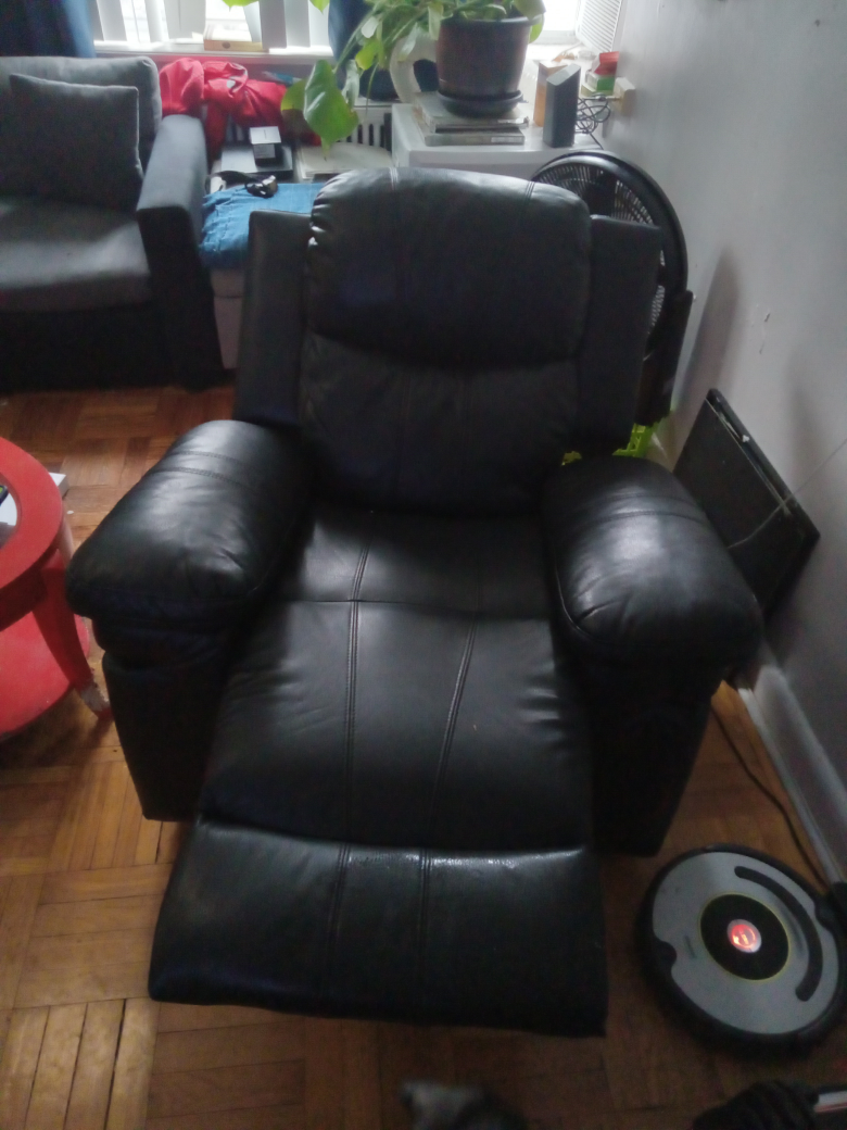 Leather Recliner for Sale image indicator(4)