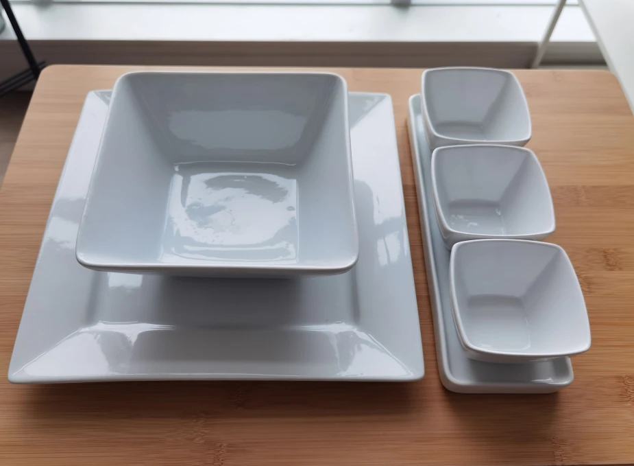 Set of dinnerware - Free