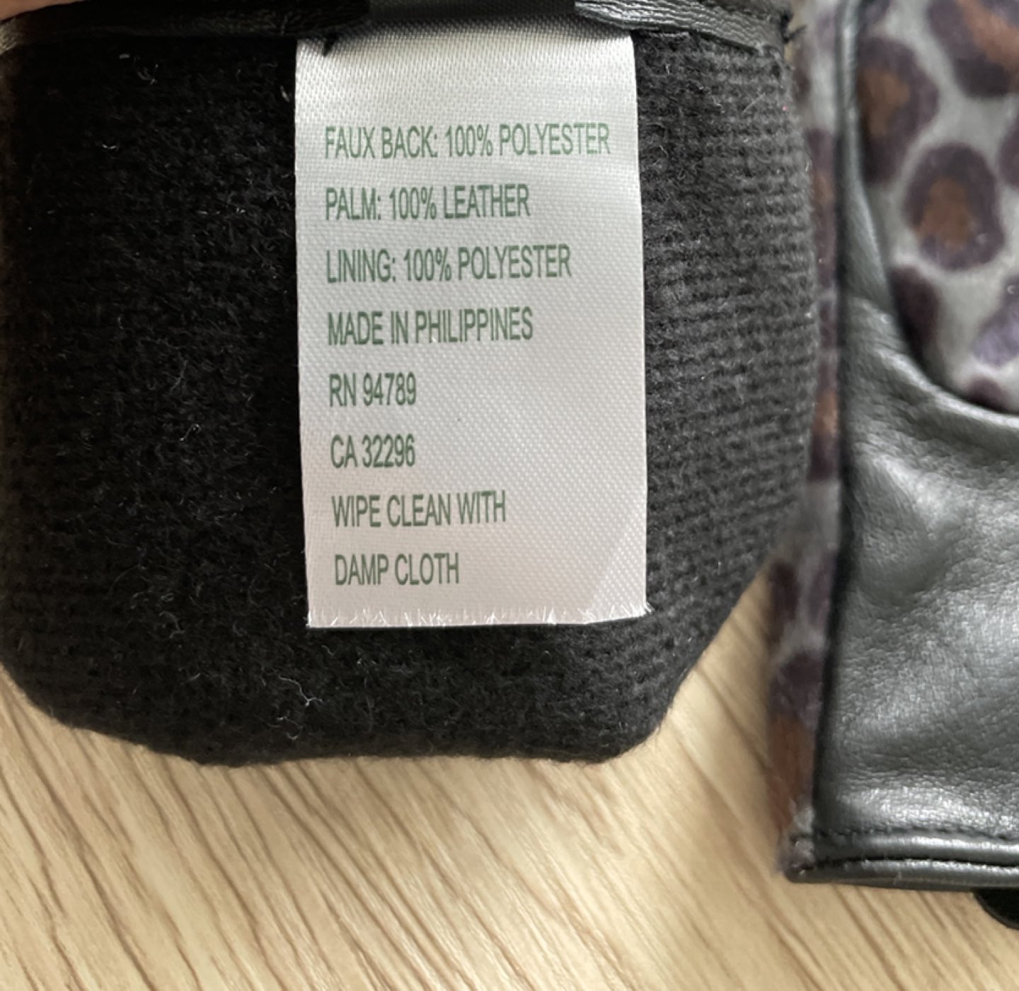 Brand new leather gloves image indicator(3)