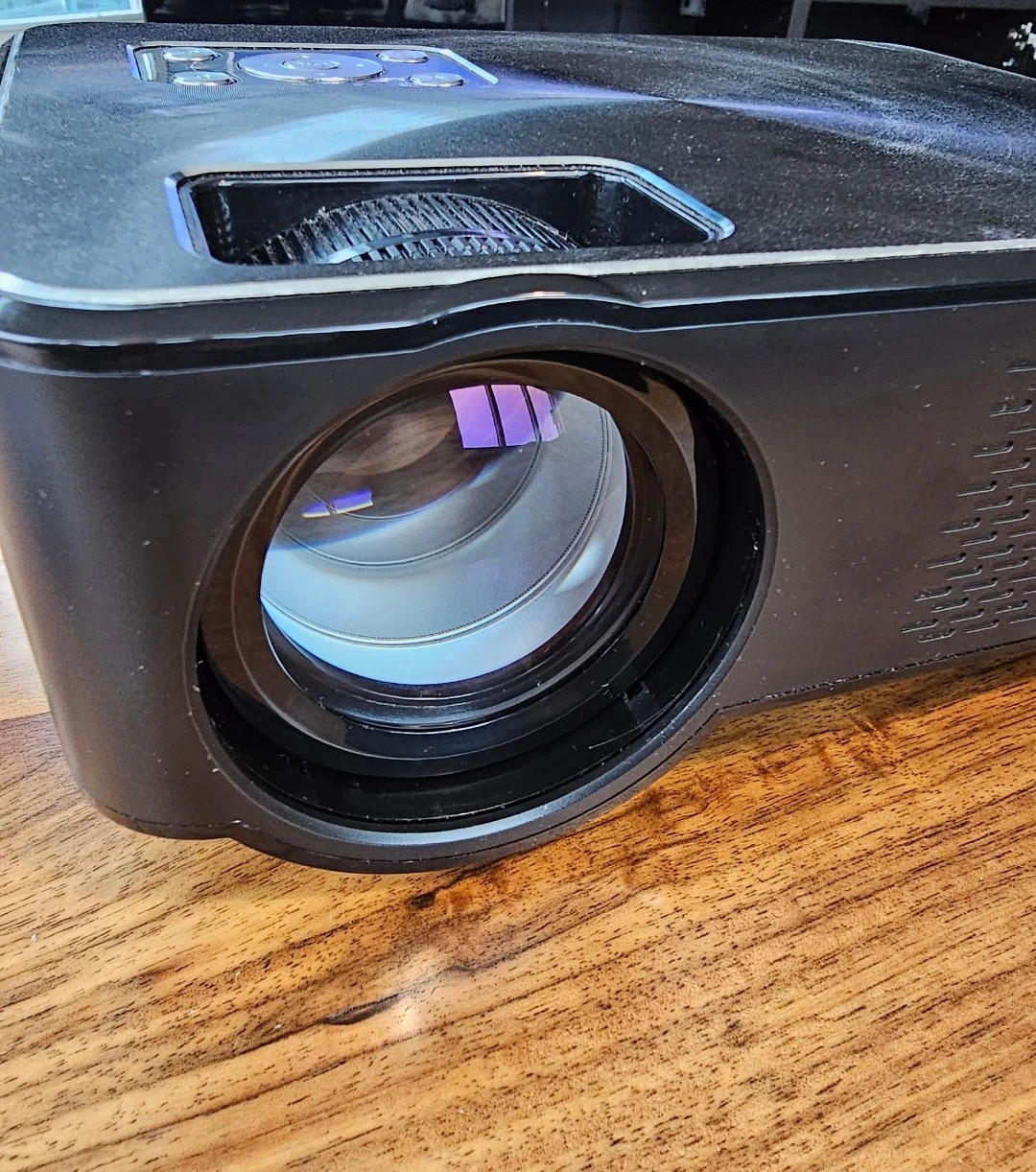 Yaber HD projector w/ Chrome Cast - photo 5
