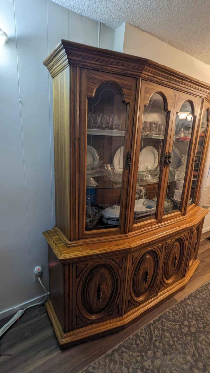 Solid Wood China Cabinet - photo 2
