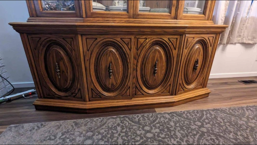 Solid Wood China Cabinet - photo 4