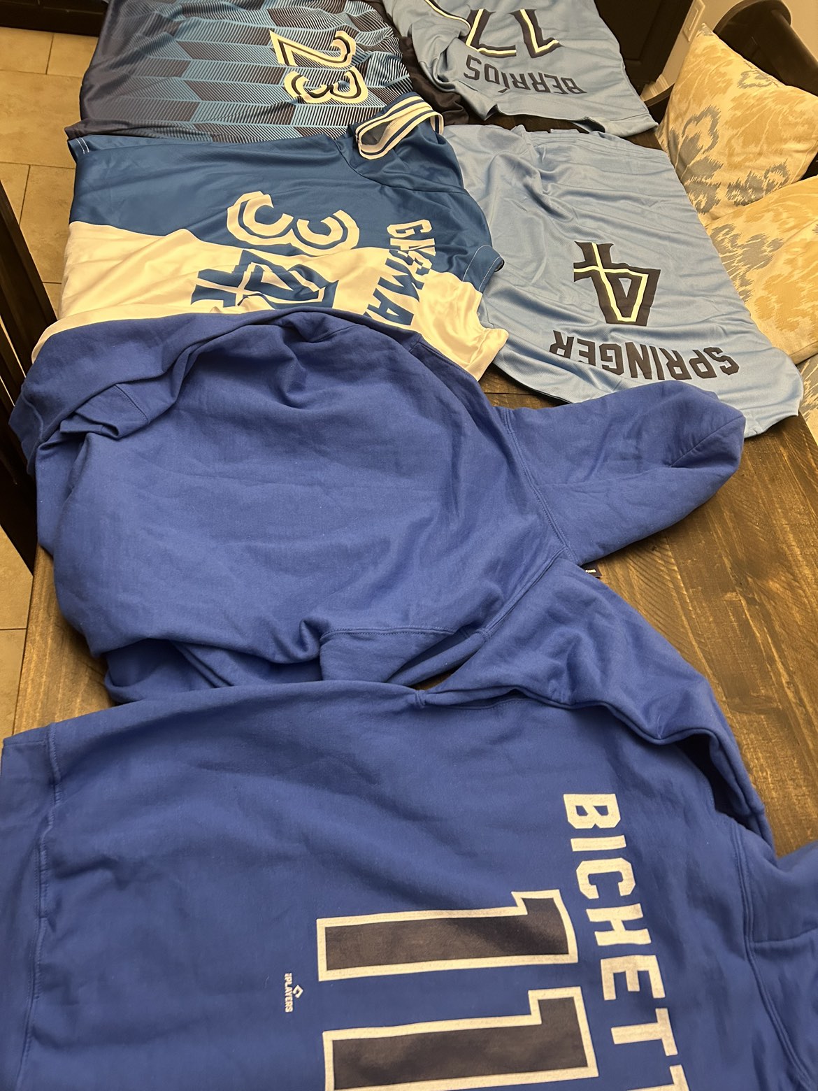 Toronto Blue Jays baseball Jerseys Hoodies image indicator(6)