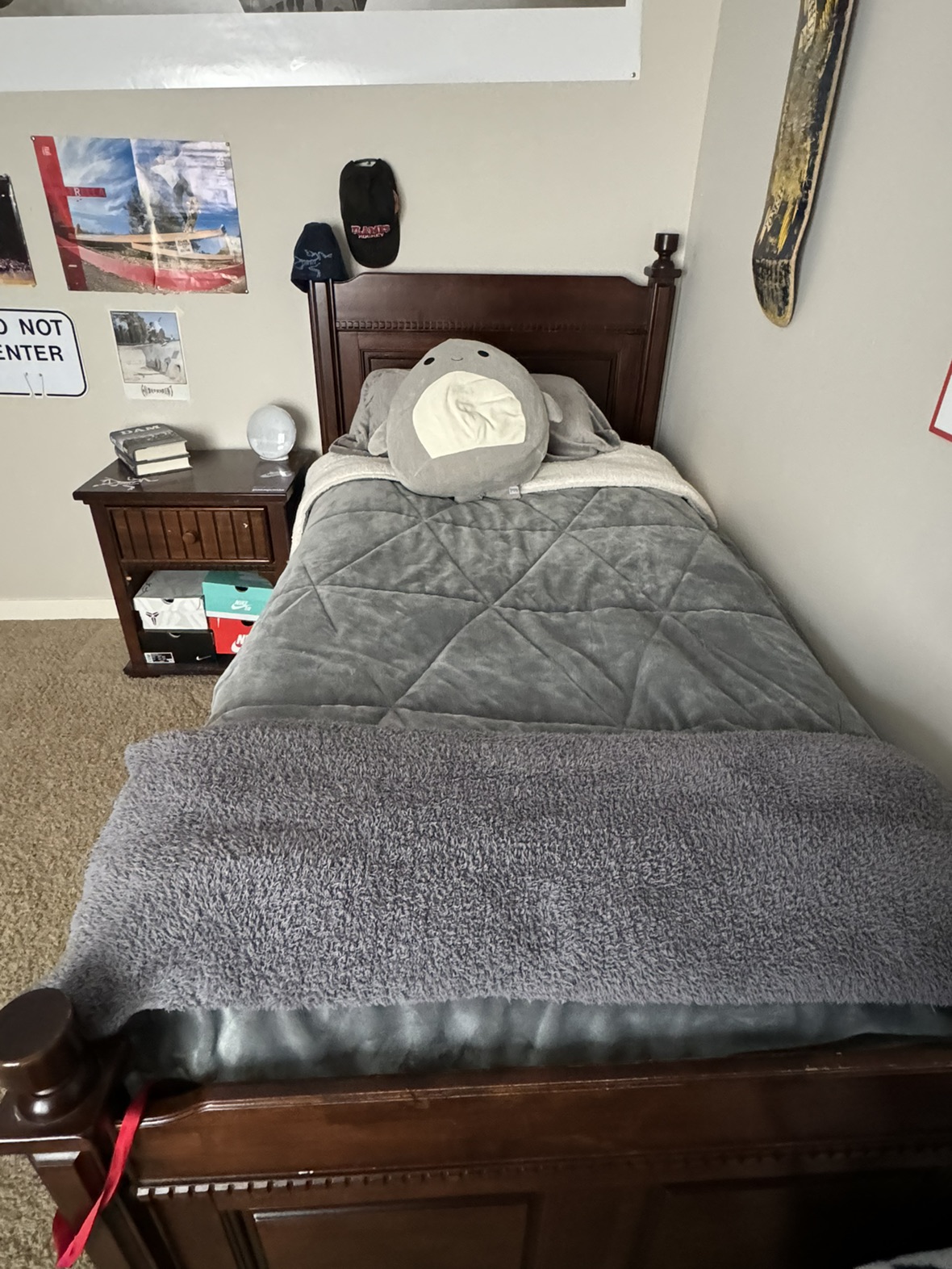 Twin Bed , Bedside Table, Dresser Cafe Kids