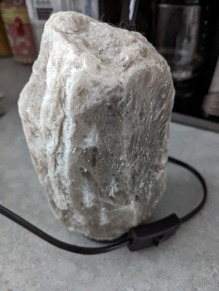 Himalayan salt crystal lamp image indicator(2)