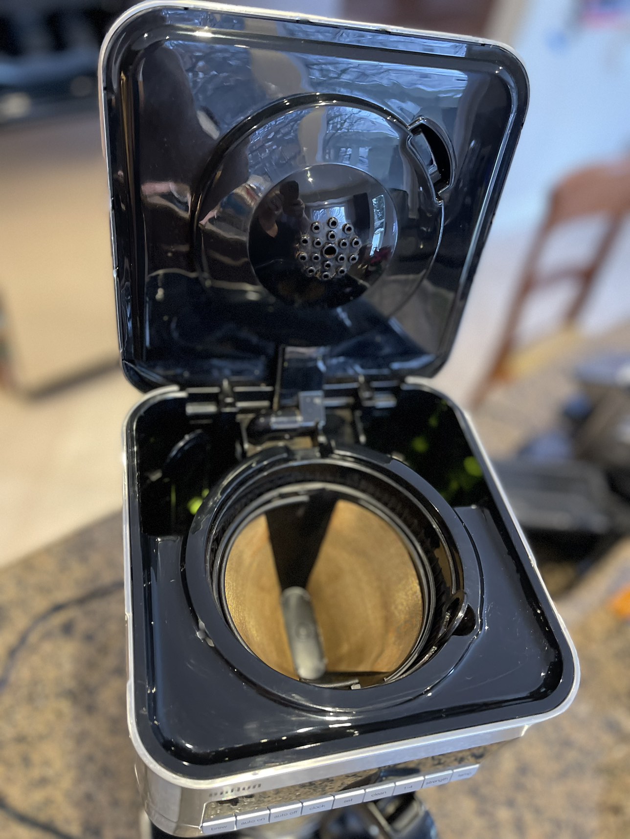 Braun 12 Cup BrewSense Programmable Coffee Maker KF7170 image indicator(6)