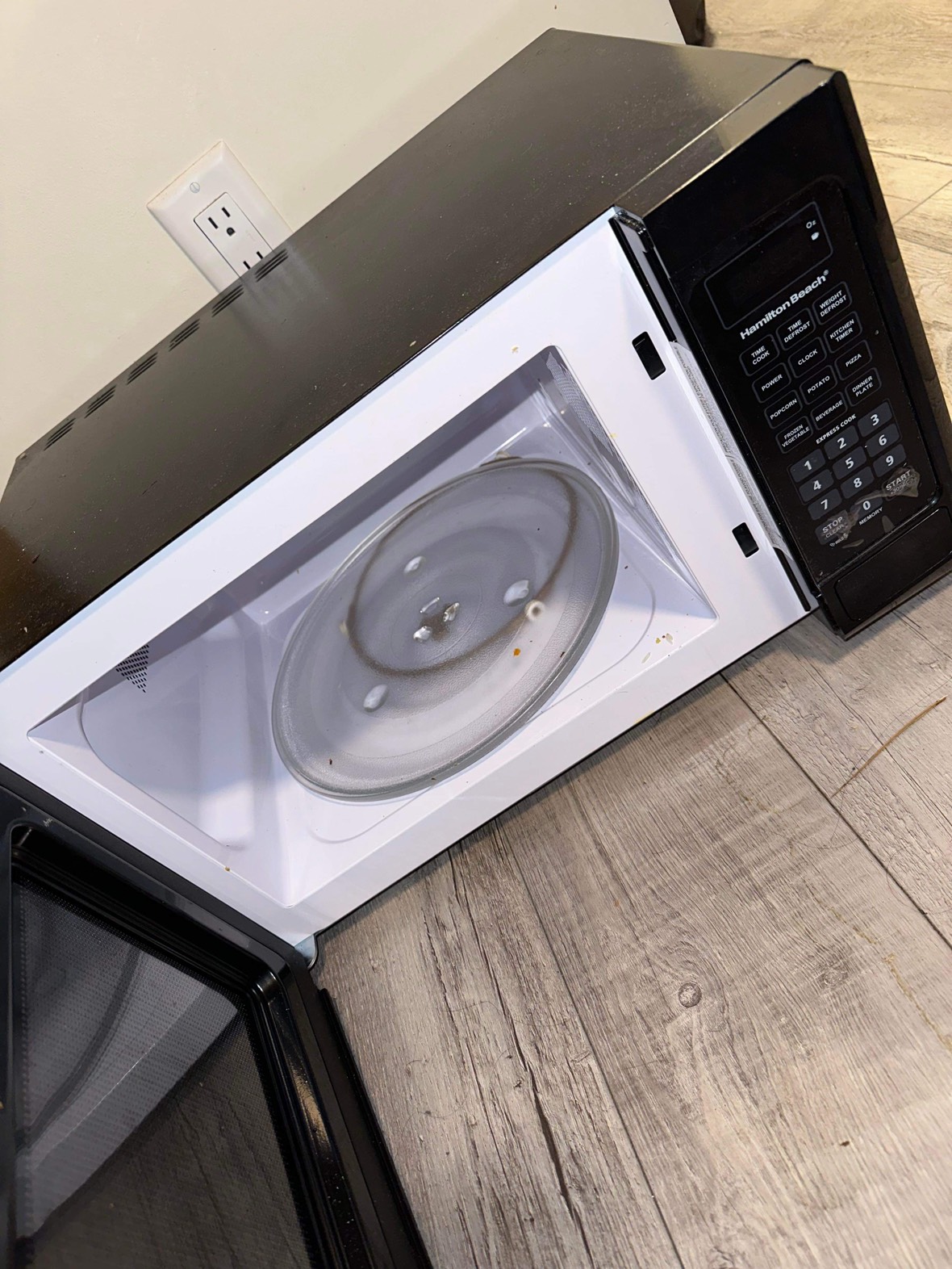 Microwave - photo 2