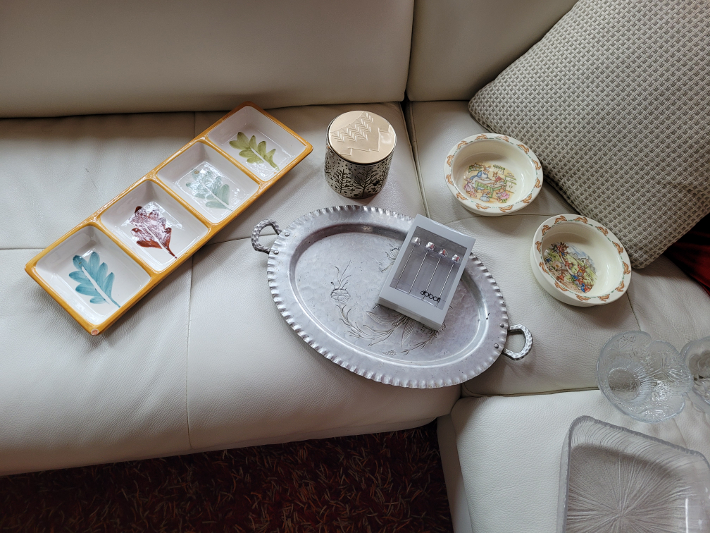 various glass bowls and stuff - photo 2