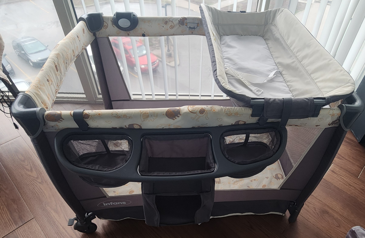 Pack and Play, Portable Nursery Center