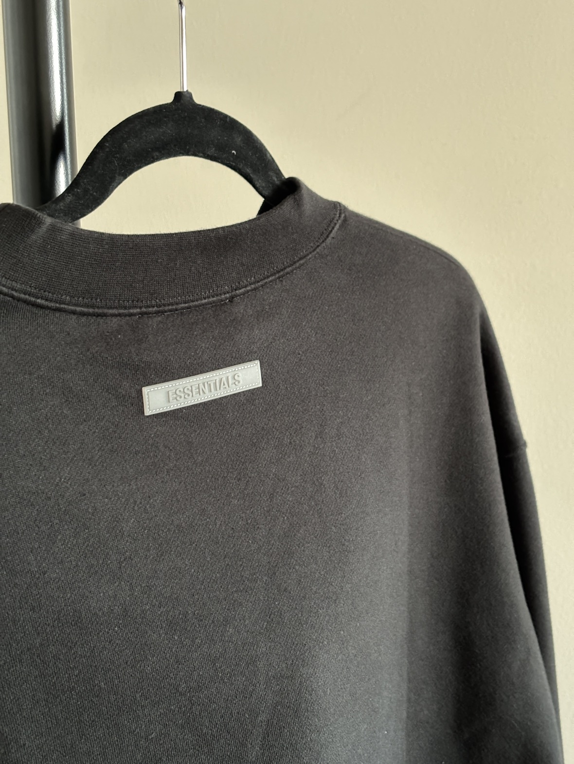 Essentials Fear of God Cropped Crewneck Sweater (Size: Kids XL) - photo 5