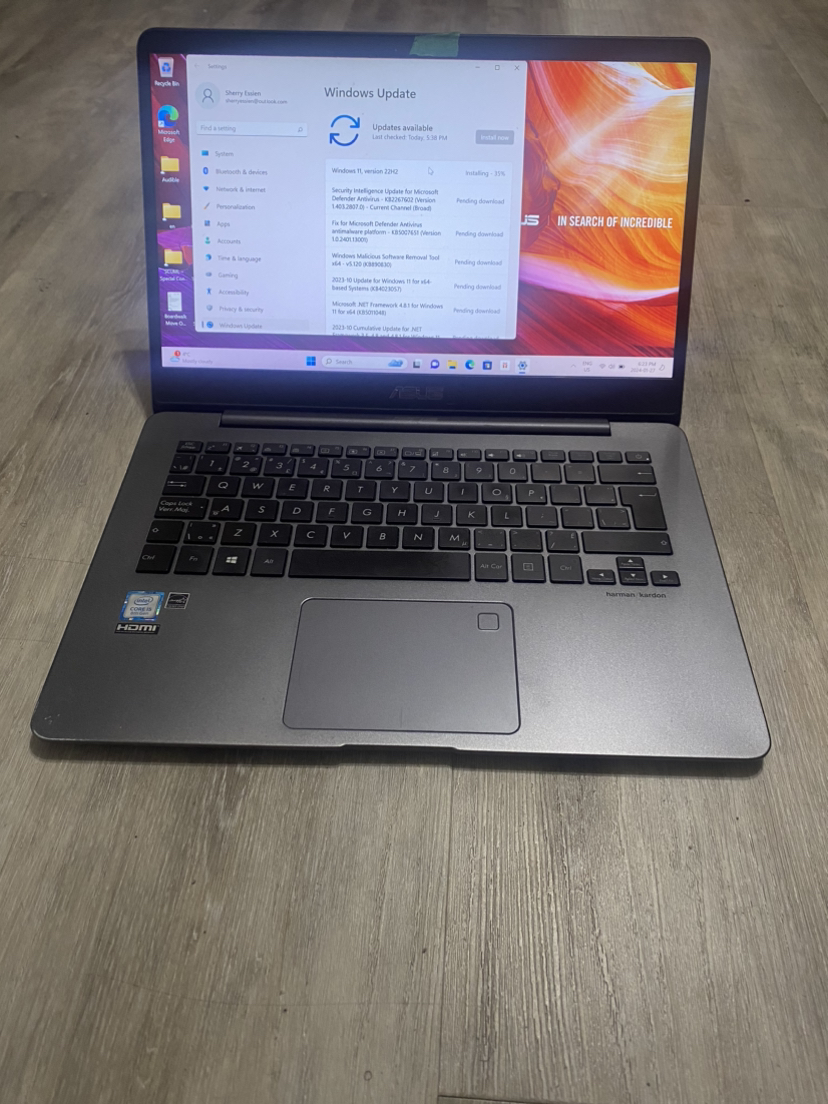 ASUS Zenbook UX430 Laptop - photo 2