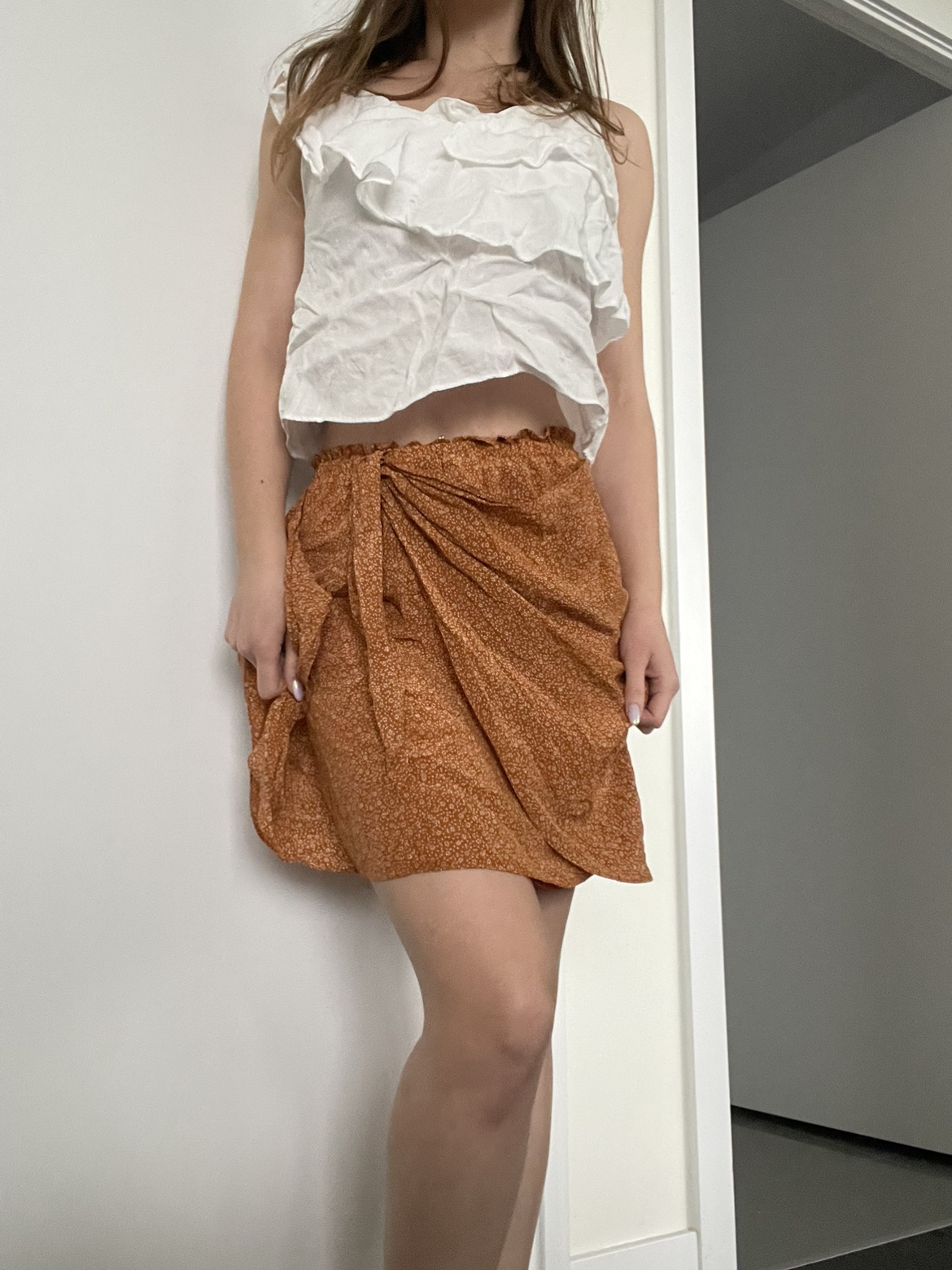Cute mini skirt 100% silk size 0 thumbnail