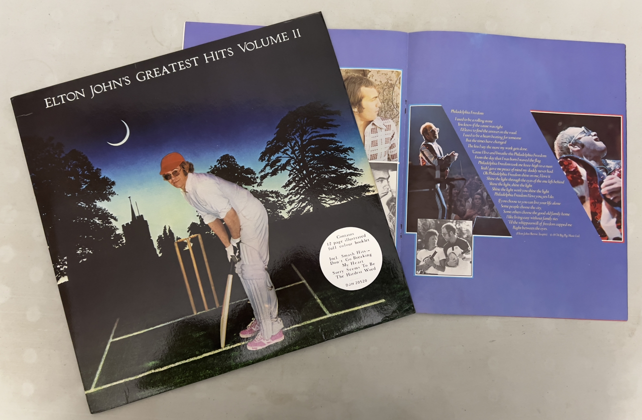 Vinyl record Elton John Greatest Hits Vol 2 thumbnail