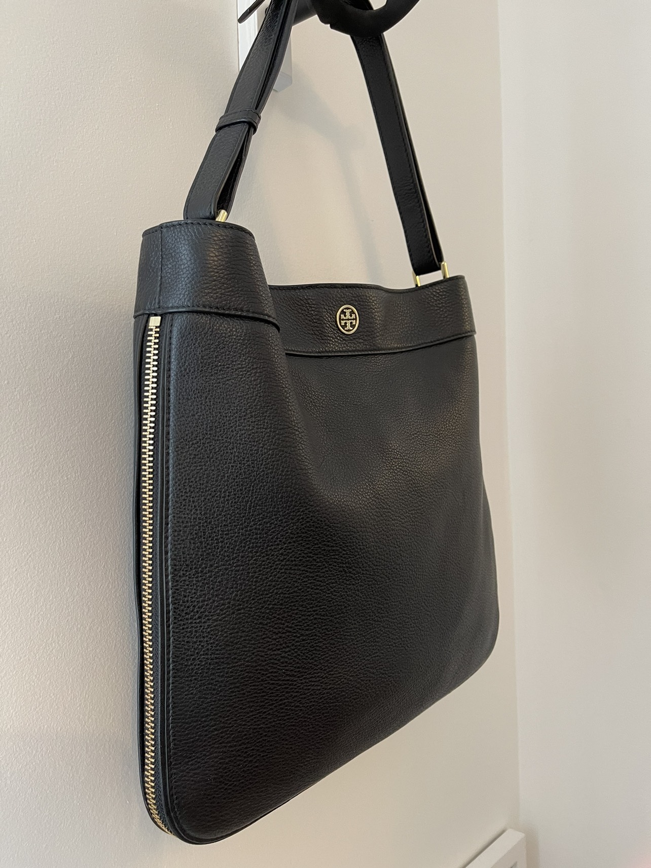 Tory Burch Robinson Tote Pebble Leather Black Bag - photo 3