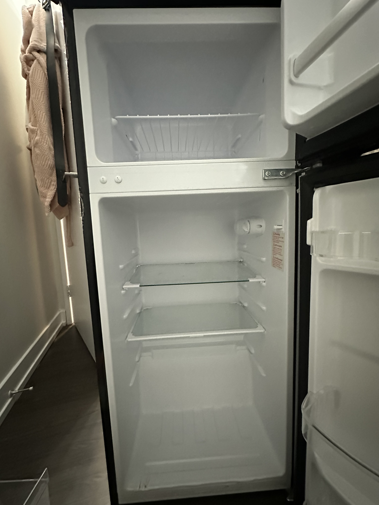 Mini fridge - photo 3