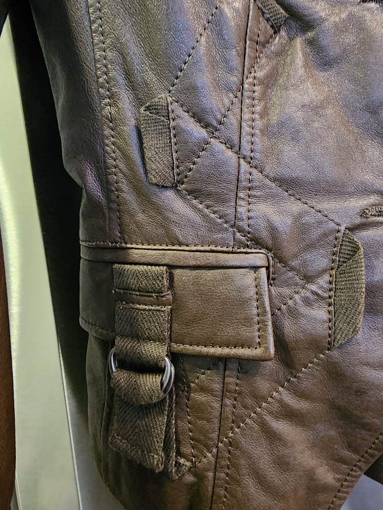 Danier Women's Genuine Leather Jacket  Size 2X Small image indicator(3)