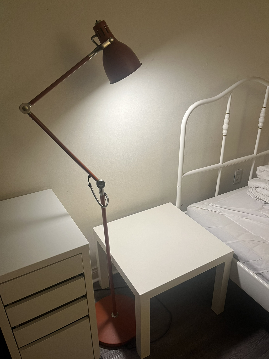 Floor lamp