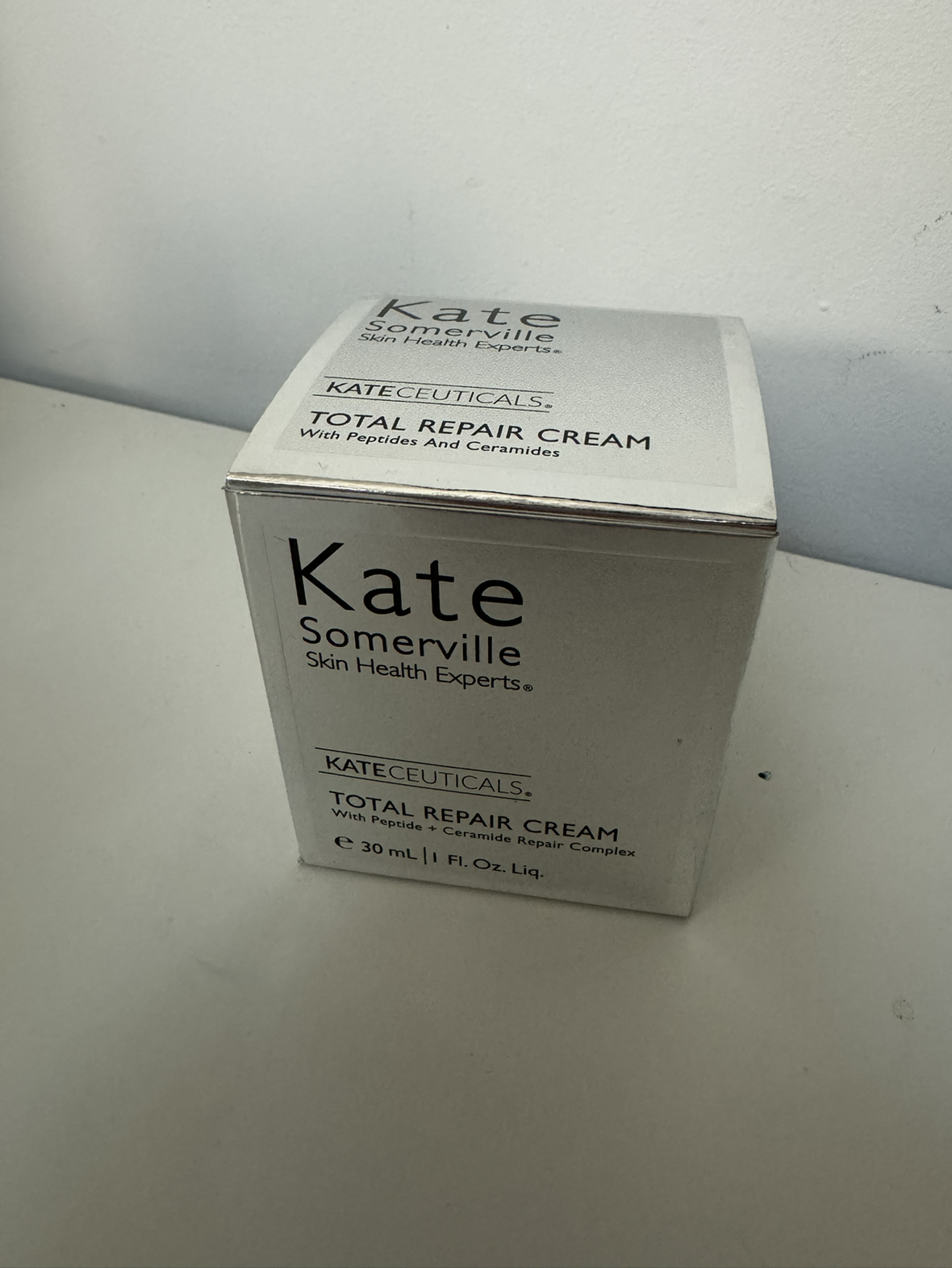 Kate Sommerville Total Repair Cream skin care thumbnail