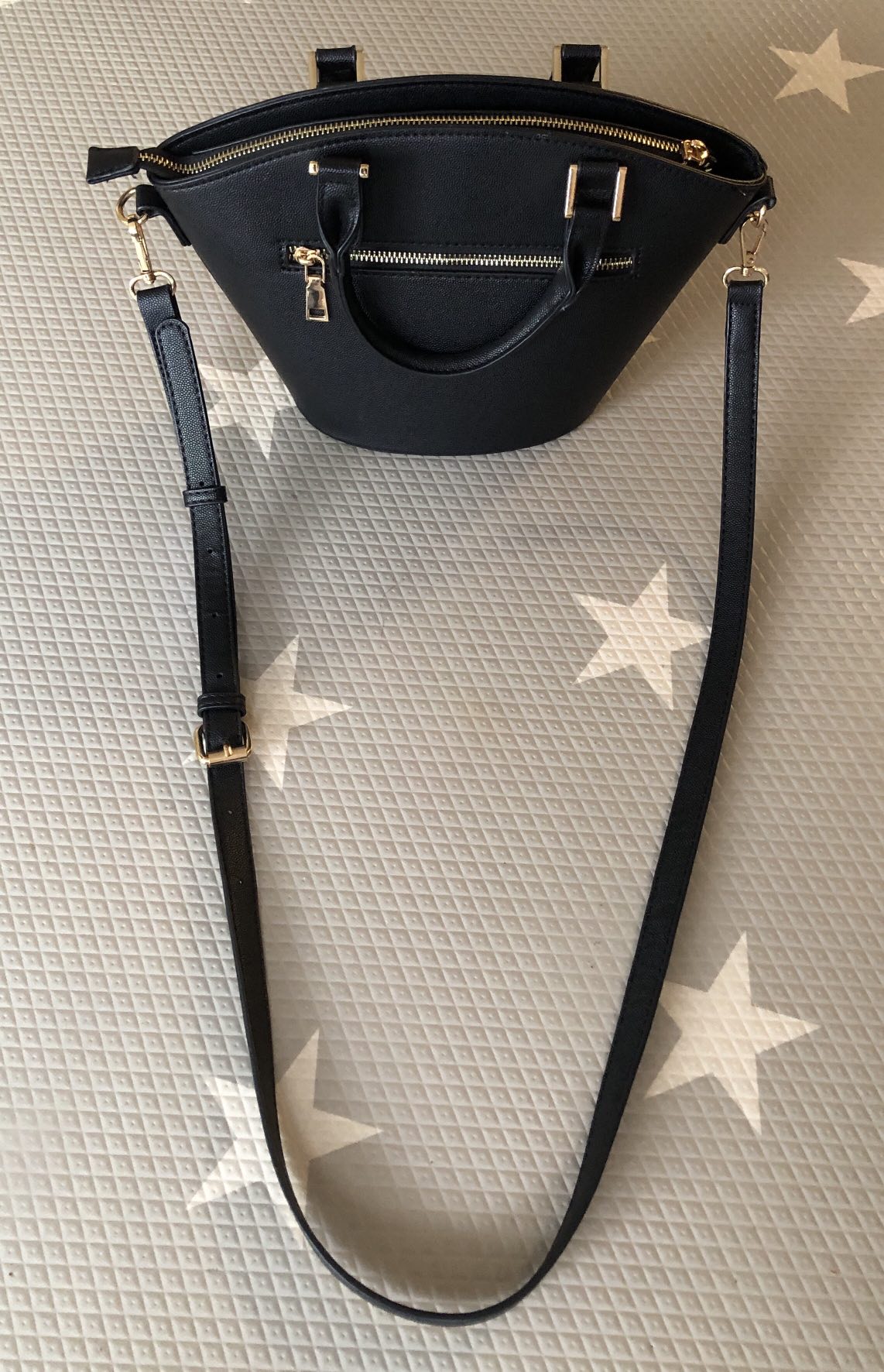 Black women bag image indicator(2)