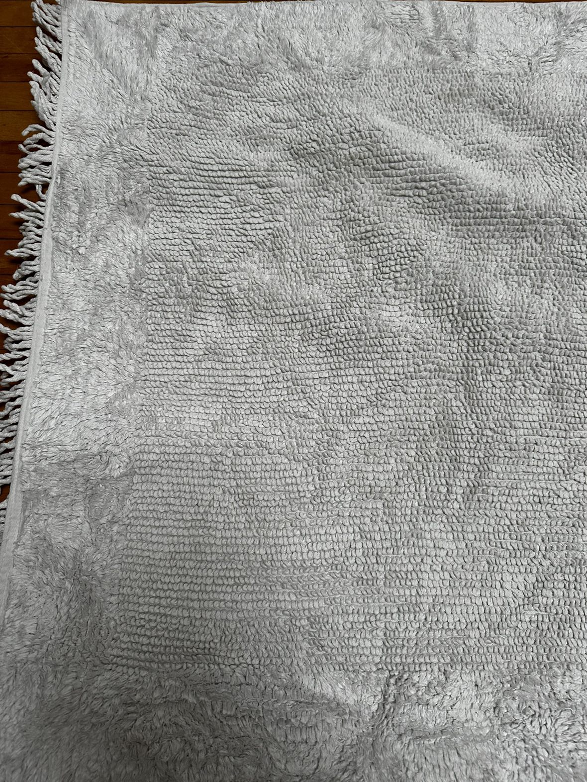 Gorgeous white rug - photo 2