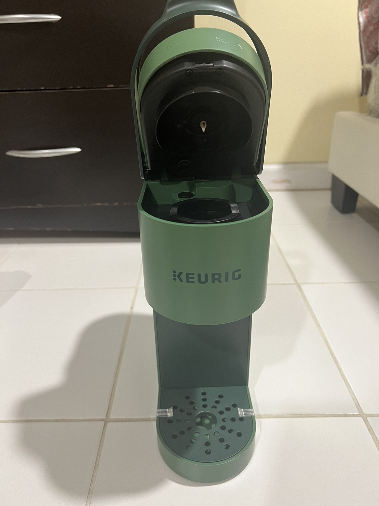 Brand New Keurig single serve coffee maker - photo 4