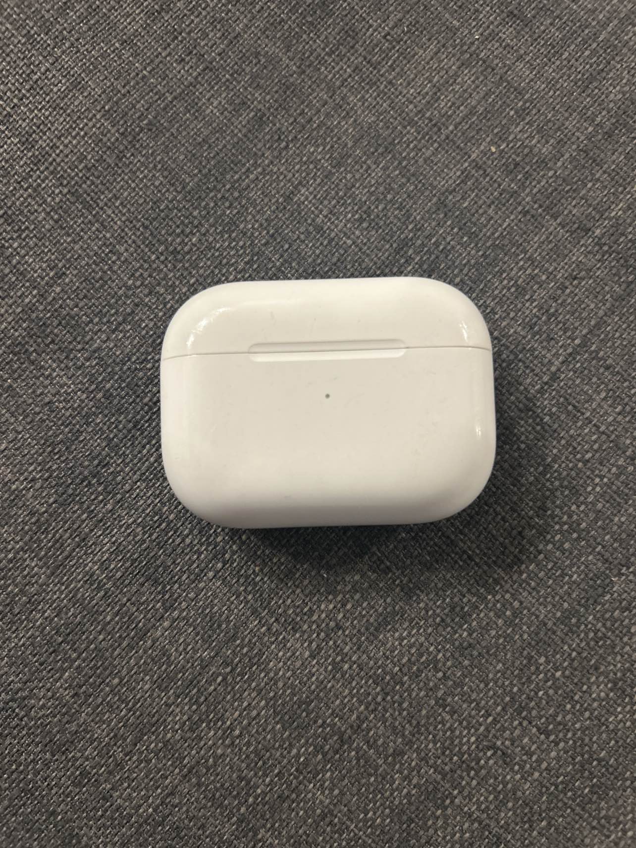 Apple AirPod pro case