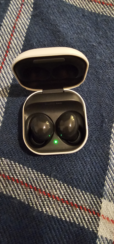 Samsung Galaxy buds 2 thumbnail