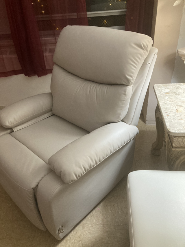 Rocker,Recliner & Swivel Chair