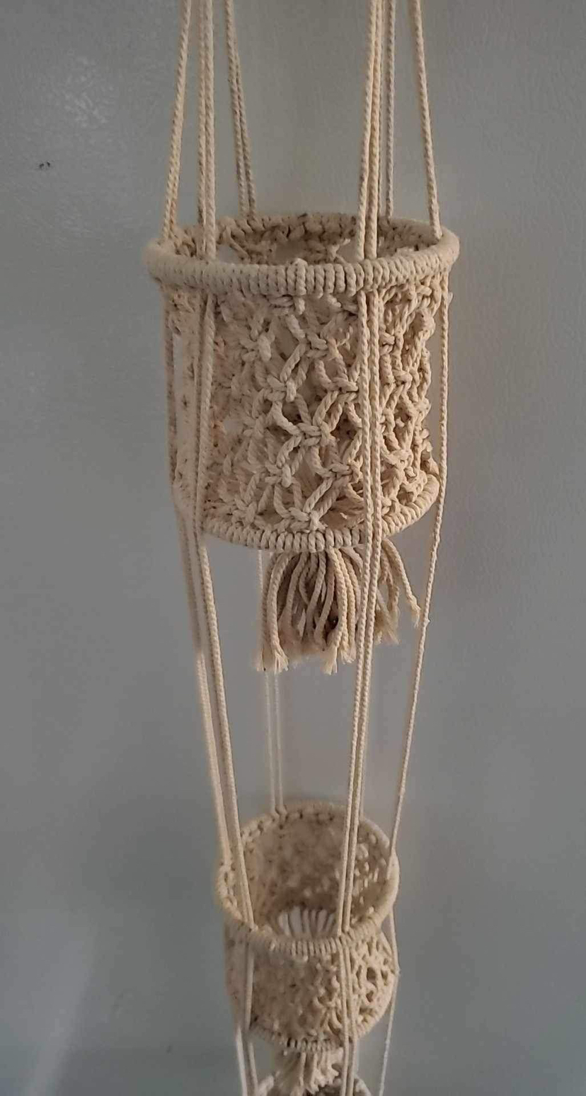 Macrame plant holder - photo 2