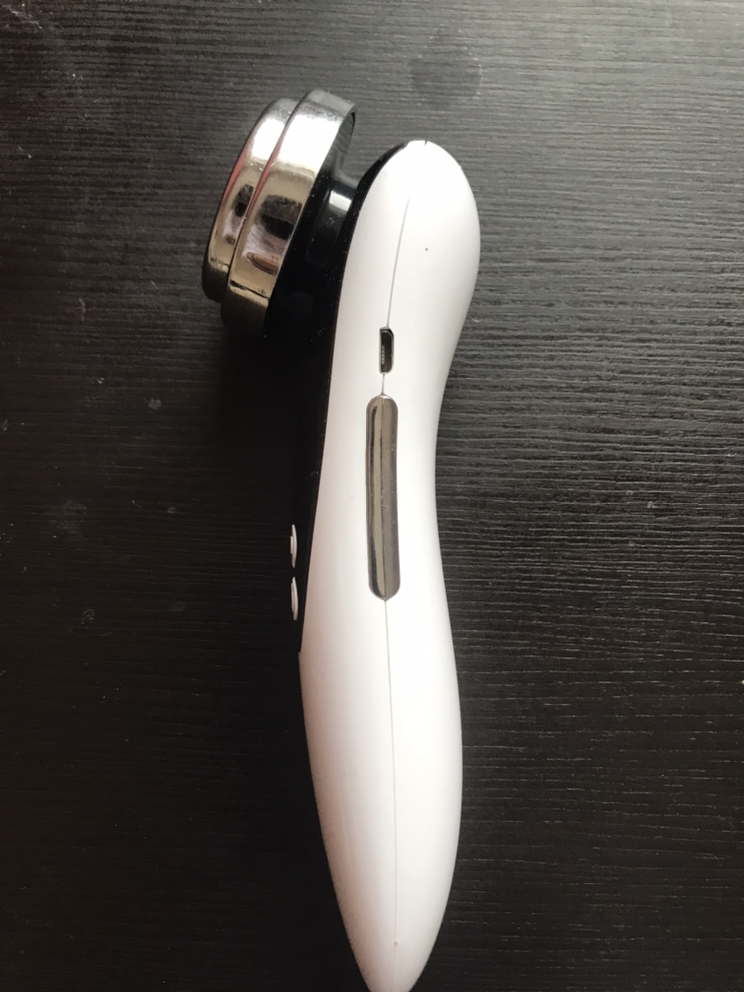 Facial rechargeable massager - photo 2