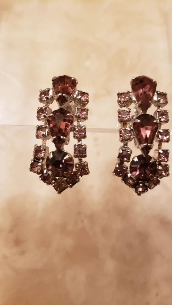 Earrings image indicator(3)