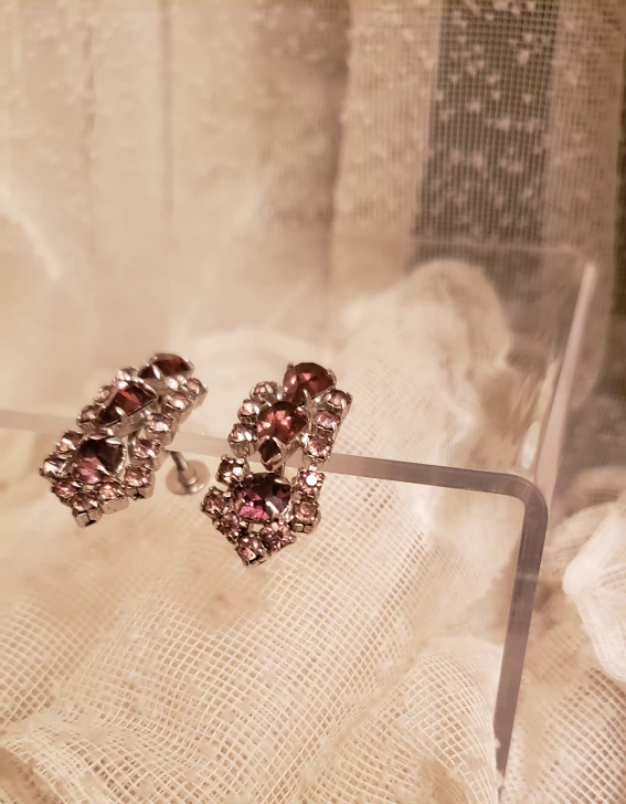 Earrings image indicator(5)