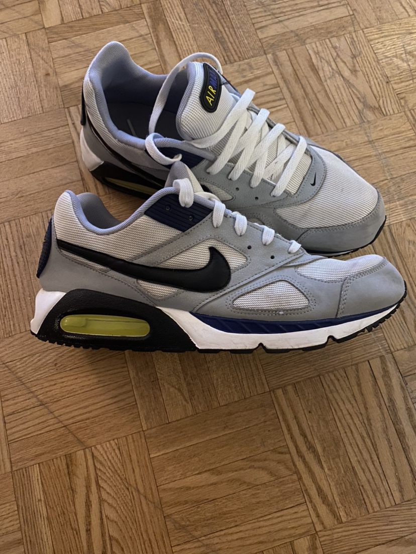 NIKE AIR MAX SIZE 12