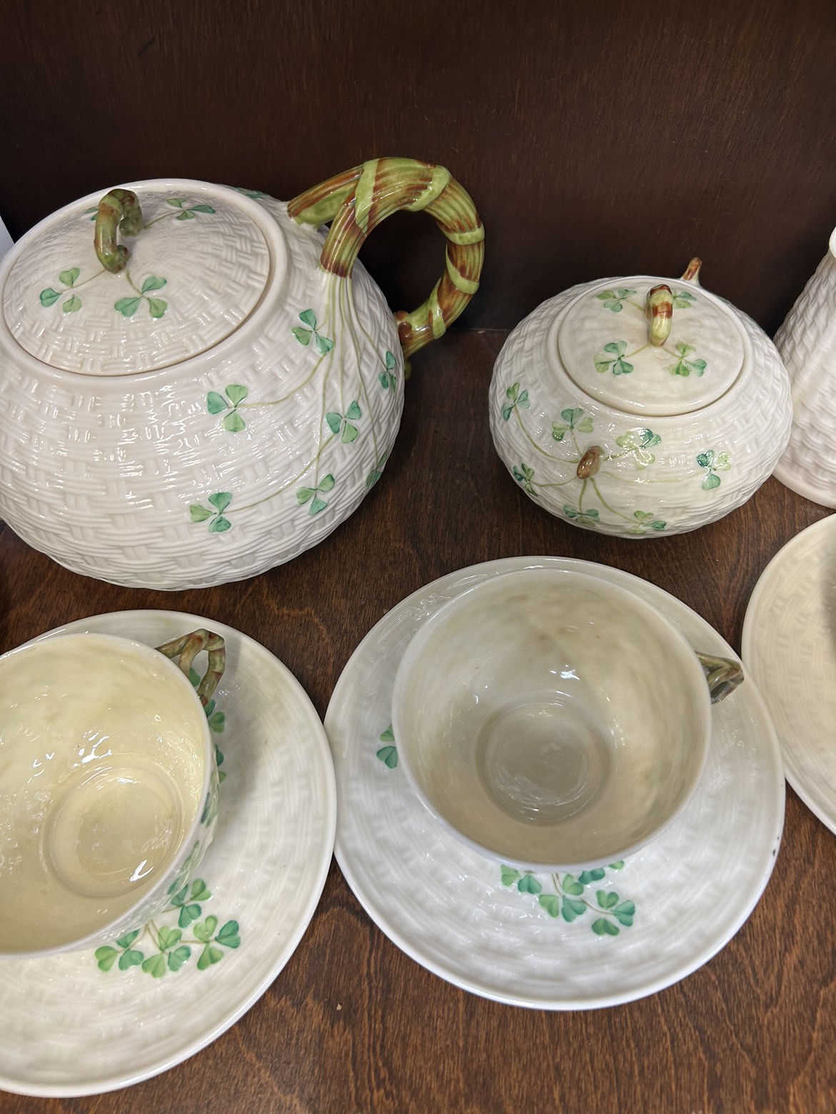 Irish Belleek Shamrock 22 Piece Antique China Tea Set image indicator(4)
